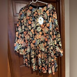 NWT S Floral Patterned Dress with Balloon Sleeves